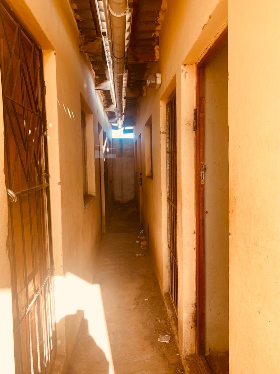 11 Bedroom Property for Sale in Kwazakhele Eastern Cape